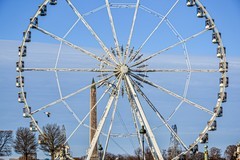 游拍“胜利广场”（巴黎）