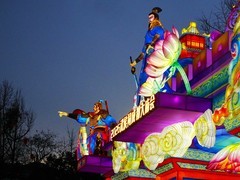 璀璨彩灯拉开“2026武侯祠大庙会”的序幕