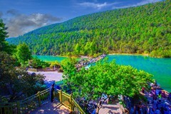 玉龙雪山蓝月湖风景 5