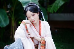 【蕉下凝思】--- 小黄