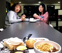 1634--02【2015中国优导张松摄影集】游览西欧四国！我们在德国法兰克福的第一个早餐，