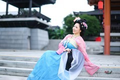 【春日唐宫美女】---露露