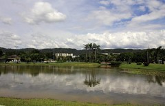 云南弥勒市湖泉化园