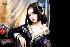 【浅执杯盏渡清愁】---小蕾