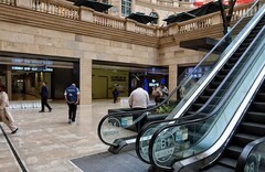 光谷广场在扩建