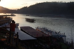 老挝琅勃拉邦--湄公河的傍晚