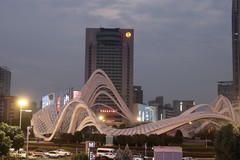 光谷广场的星河