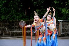 《nj某艺校展演》01