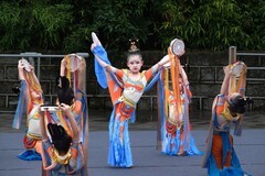 《nj某艺校展演》01