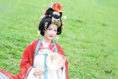 【草地美人】---似海