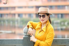 【一抺黄衣】---木子