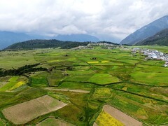 航拍吉隆乃夏村