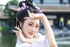 【春闺梦里人】---芸妮