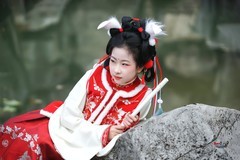 【玉笛问春】--- 安琪