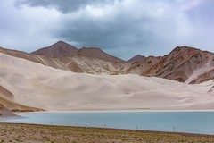 高原之镜白沙湖