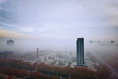 《雾锁龙源湖》手机版