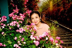 环境人像---公园花下丽人！