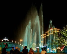 1412【不老松：二游海南纪实】临高文谰公园节日夜景！