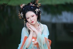 【湖畔美女】---莉莉