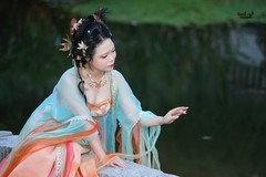 【湖畔美女】---莉莉