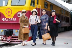 【旧车站四大美女】---木子、卫华、小小、王菊