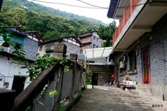 白庙子--随天府煤矿的衰落，也颇显冷清。