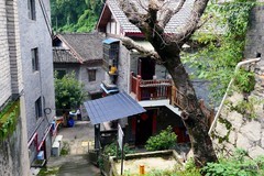 白庙子--随天府煤矿的衰落，也颇显冷清。