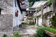 白庙子--随天府煤矿的衰落，也颇显冷清。