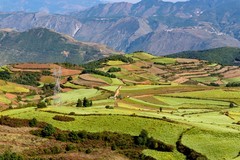 七彩调色盘· 东川红土地