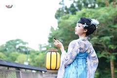 【一灯照水·半染烟蓝】---小月
