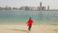 留影“阿布扎比”