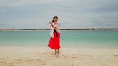 留影“阿布扎比”