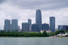 七月，宁波日湖寻美