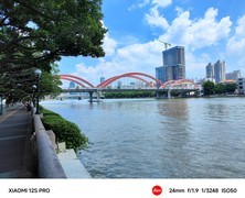 在解放大桥两边闲逛。。。。。。