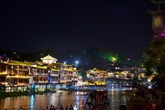 2026夏天游（87）凤凰北门夜景