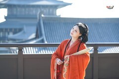 【城楼红妆少女】---小张