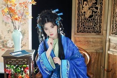 【静对岁华迟】---婷儿