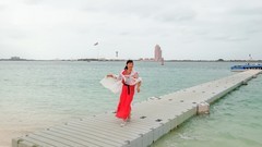 留影“阿布扎比”