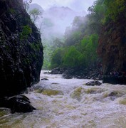 1722【不老松：纪实摄影】山河锦绣“山水之间”(03)烟雨大七孔！