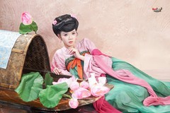 【轻舟荷影卧佳人】---婷儿