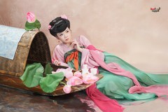 【轻舟荷影卧佳人】---婷儿