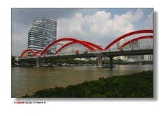 接上篇-市中心的江桥。。。。。。