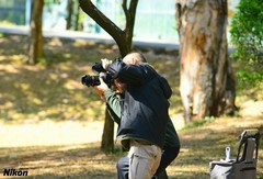 植物园里人的题材。