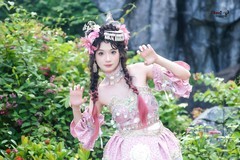 【幽石青芜·粉袂含香】---佳欣