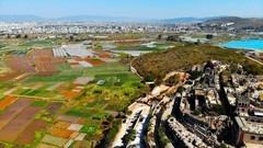 航拍云南建水贝陶山庄