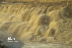 慢门拍壶口瀑布（5）