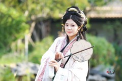 【后院少女】---小柒