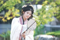 【后院少女】---小柒