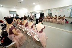 环境人像---室内芭蕾舞学习实况！