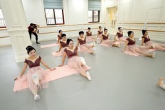 环境人像---室内芭蕾舞学习实况！